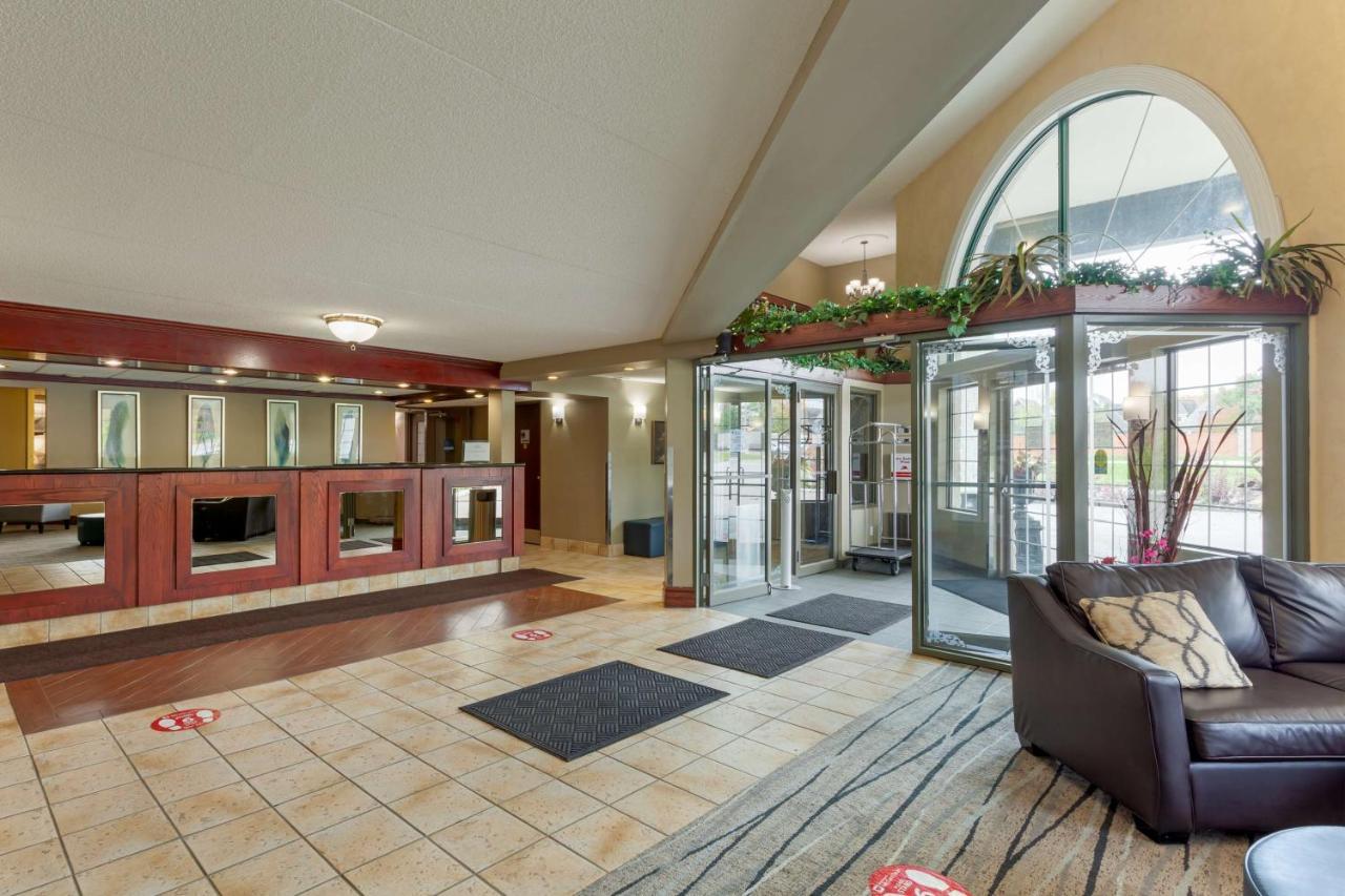 Best Western Plus Orillia Hotel Εξωτερικό φωτογραφία